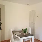Appartement, Classe 3 Etoiles Confort, Piscine En Saison, Au Calme Pour Un Couple * Cahuzac-sur-Vere