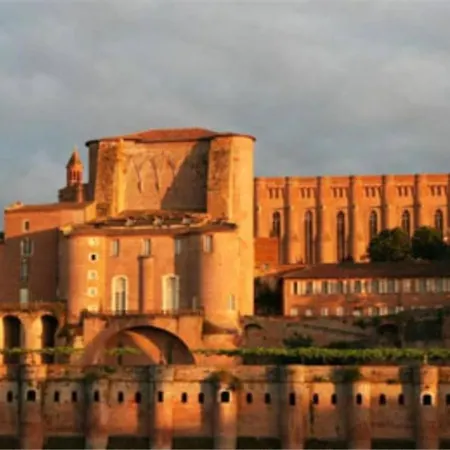 Appartement, Classe 3 Etoiles Confort, Piscine En Saison, Au Calme Pour Un Couple * 卡于扎克叙尔韦尔