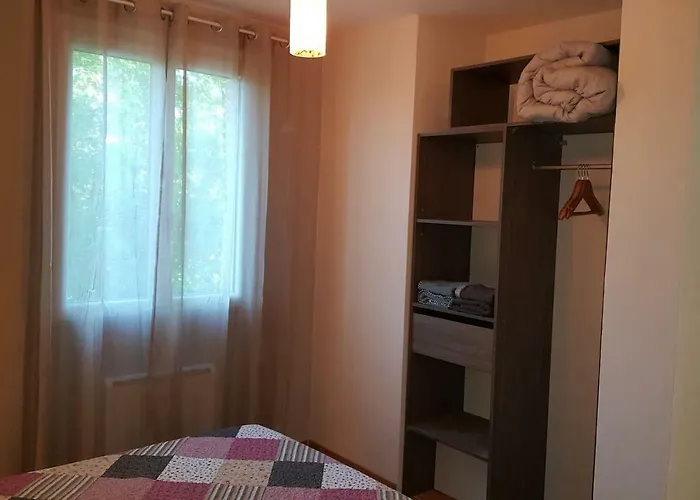 Appartement Avec Piscine, Classé 3 étoiles, De 42 M2 Confort Au Calme Pour Un Couple Cahuzac-sur-Vère