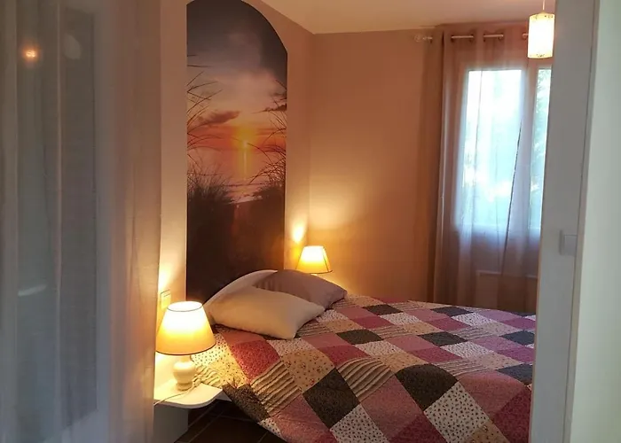 Avec Piscine, Classé 3 étoiles, De 42 M2 Confort Au Calme Pour Un Couple Appartement Cahuzac-sur-Vère