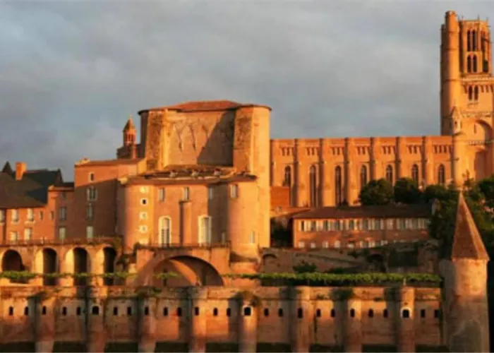 Avec Piscine, Classé 3 étoiles, De 42 M2 Confort Au Calme Pour Un Couple * Cahuzac-sur-Vère