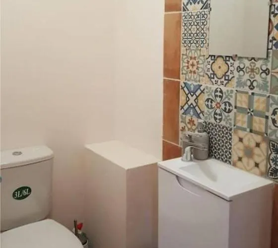 Avec Piscine, Classé 3 étoiles, De 42 M2 Confort Au Calme Pour Un Couple * Cahuzac-sur-Vère